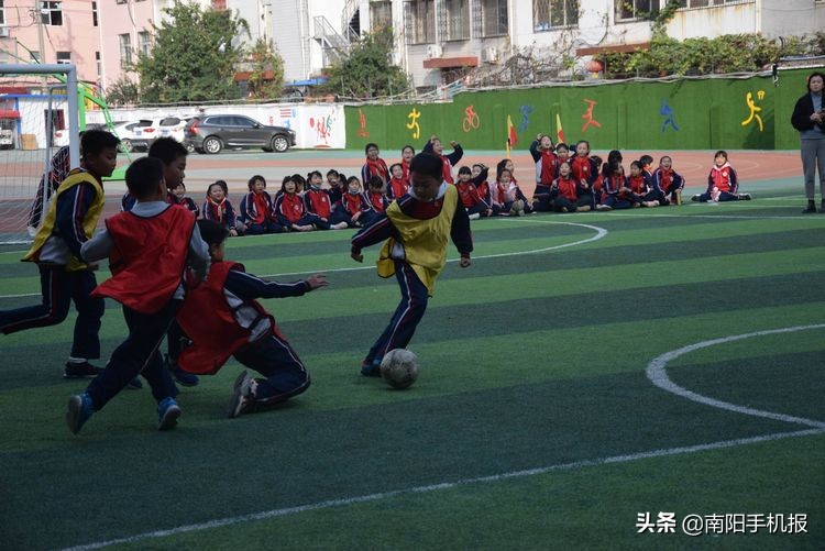 超越从足下起航下一句,2019小学校长杯足球赛