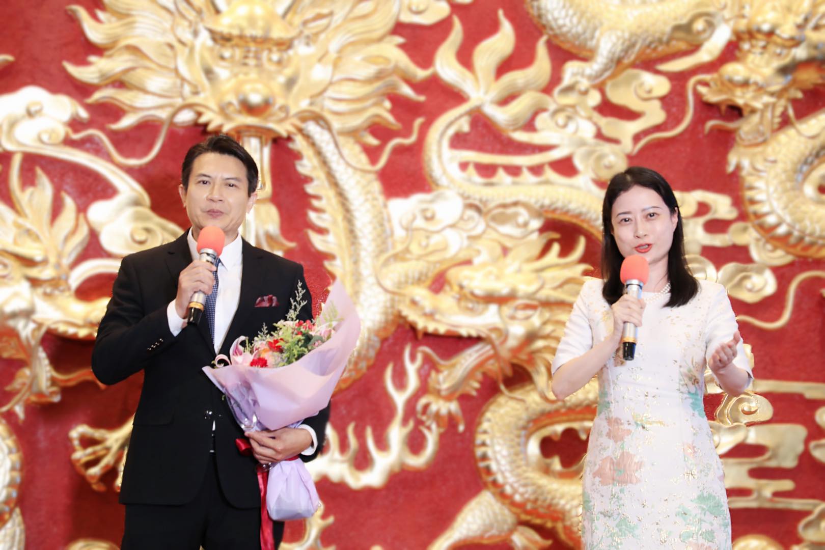 百力集团文化盛宴粤港澳名人齐聚百力轩同贺双节