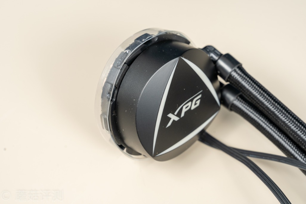 最好的240水冷评测,240分体水冷和240一体水冷对比