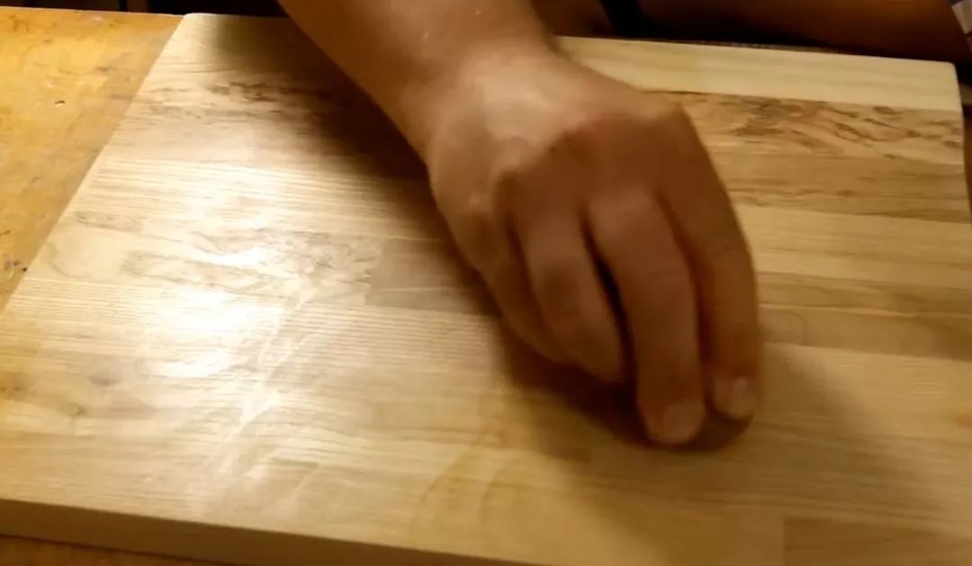 吉他上面的知识,吉他去漆的最佳方法