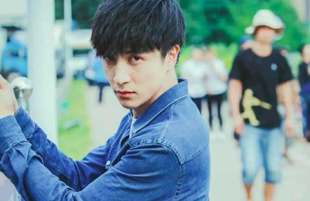 薛之谦疯子唱歌,薛之谦疯子mv