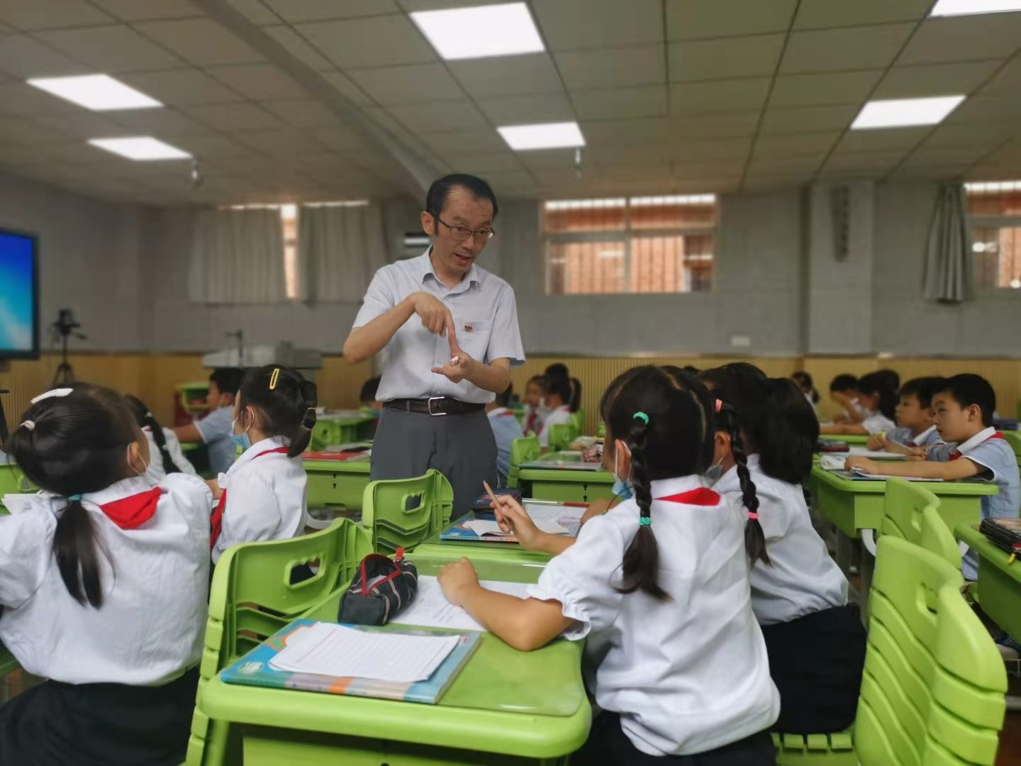 莲华小学蓝花楹校区在哪里,莲华小学蓝花楹校区怎么样