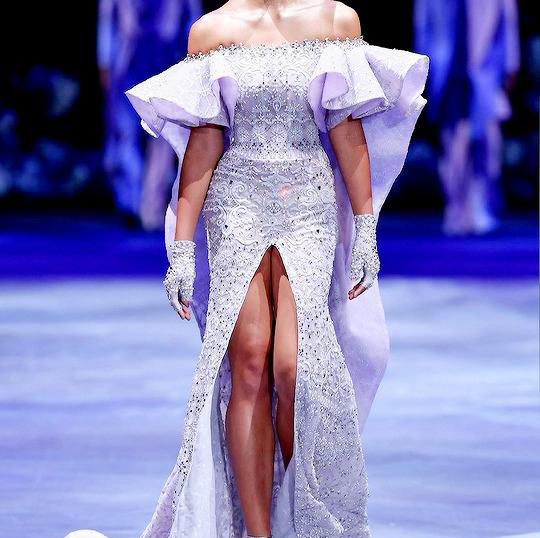 迪拜MichaelCinco王室晚宴高定礼服，贵族剪裁，高级感太美