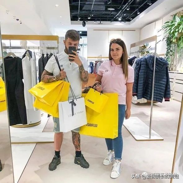 炫富遇入室抢劫,炫富被抢劫