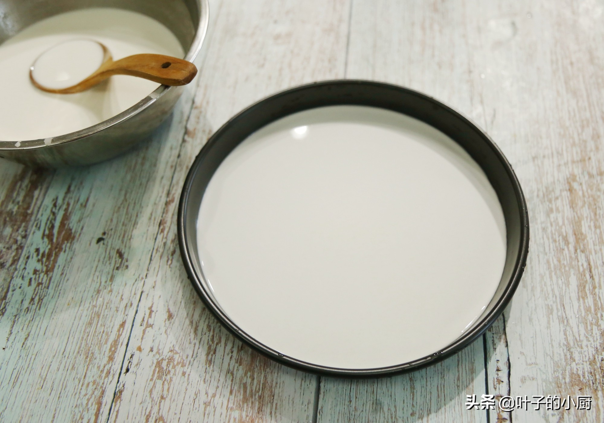 正宗凉皮做法超详细教程,正宗凉皮的做法与配方全过程