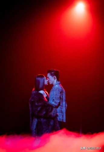 他俩让现实版“女A男O”有了模样？