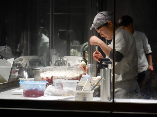 欧美甜点屋装修风格,最便宜的甜品店装修高级灰