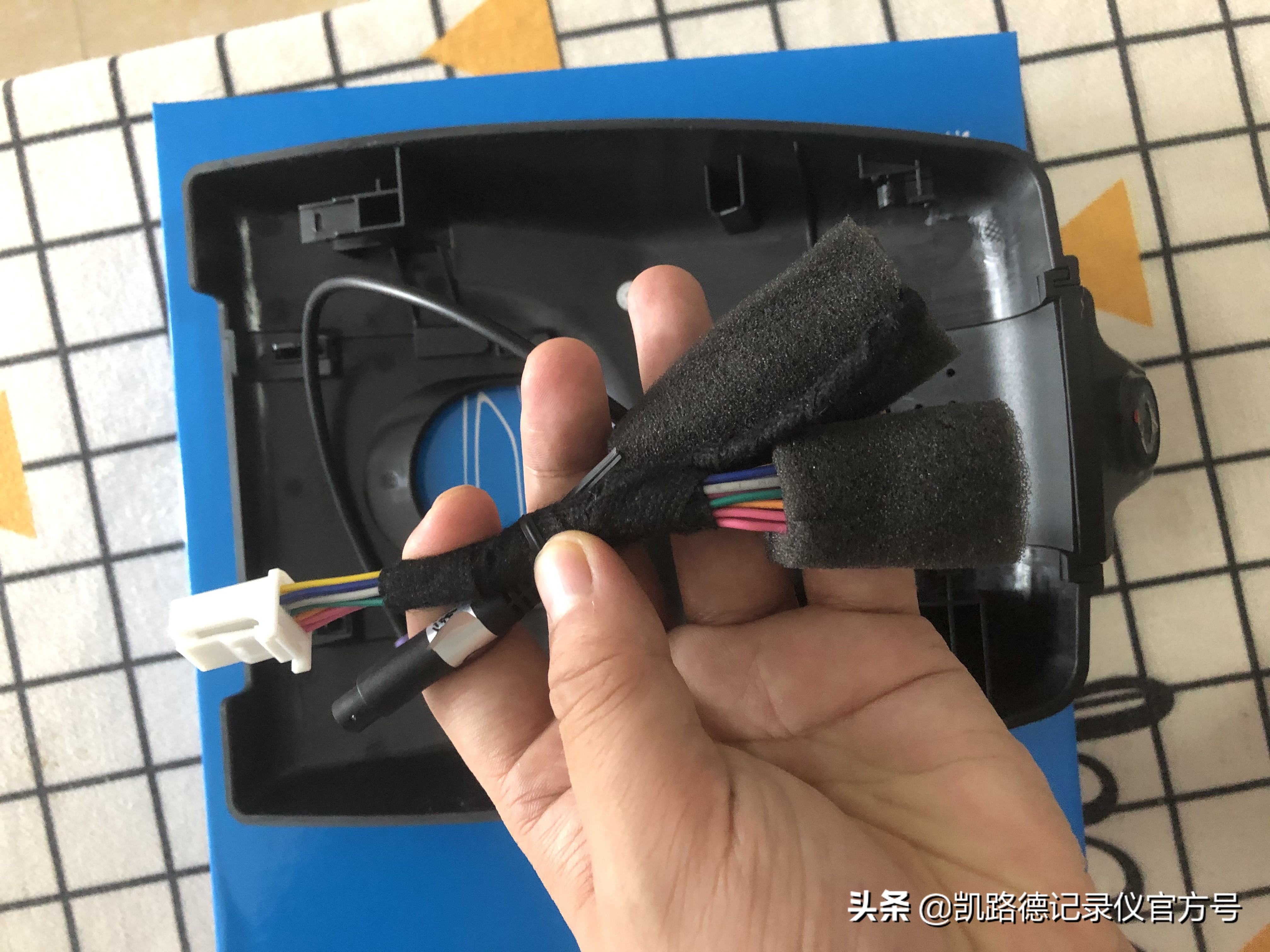 丰田凯美瑞专用行车记录仪,阅读灯取电不用走线,海思芯片很强大