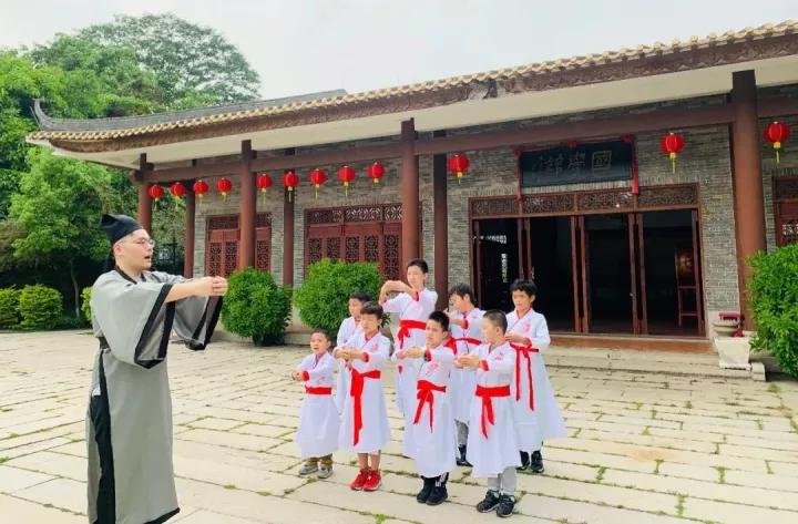 岭南风情实景剧本杀？浓厚民俗文化旅游胜地+现实版明星大侦探