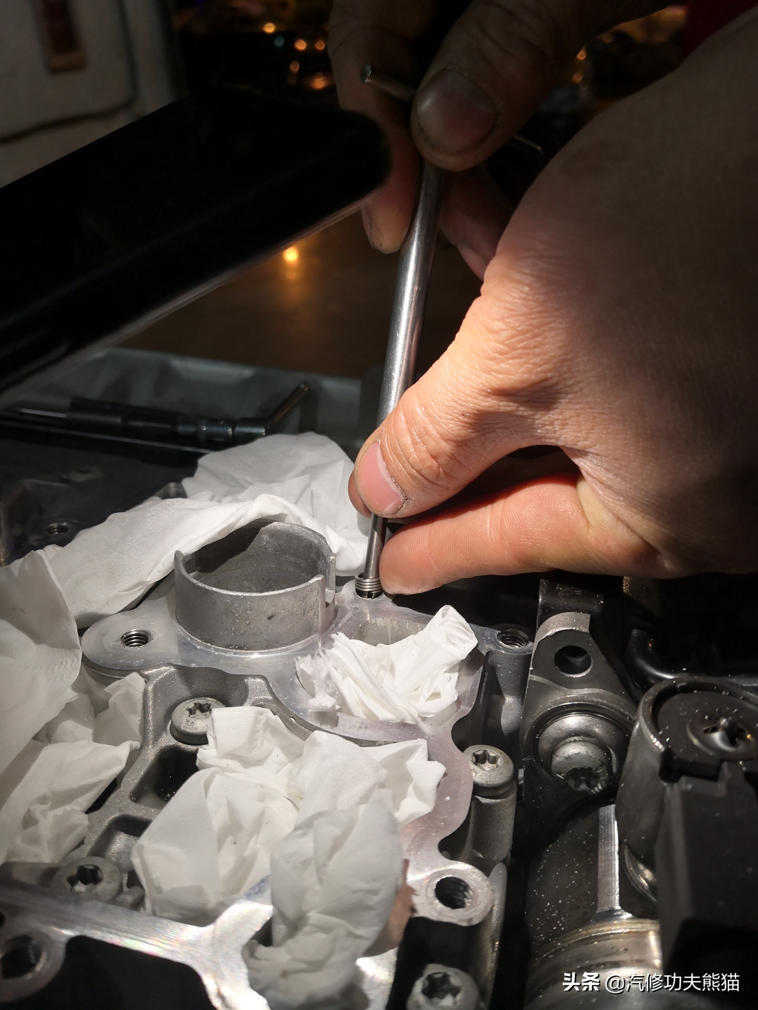 dsg双离合起步抖动有异响,大众帕萨特3.0v6发动机烧机油