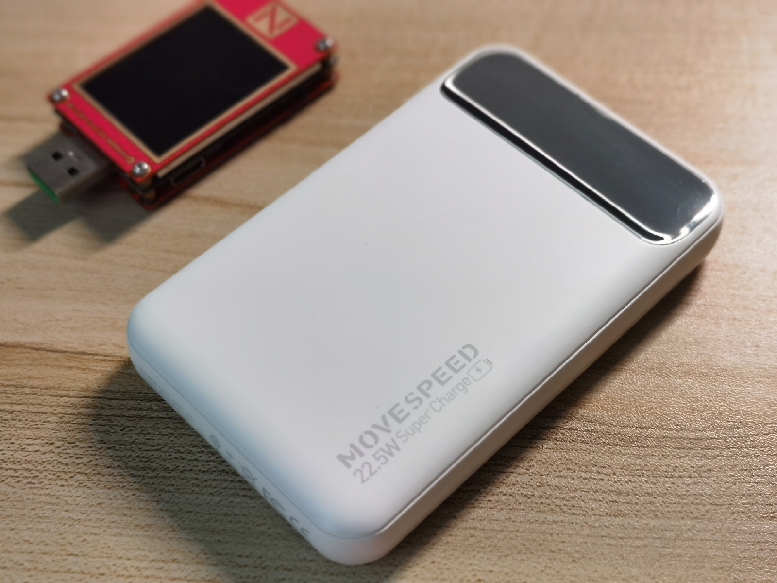 磁吸充电宝实测无线充最新款,无线磁吸快充充电宝测评