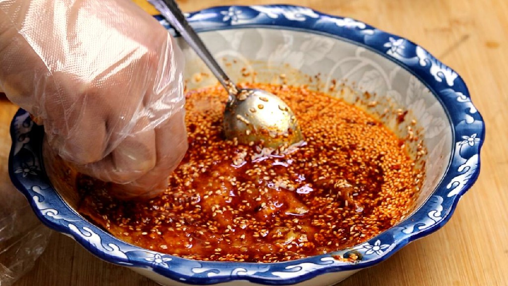 辣椒油想要好吃，不只泼热油这么简单，教你正确做法，香辣不发黑