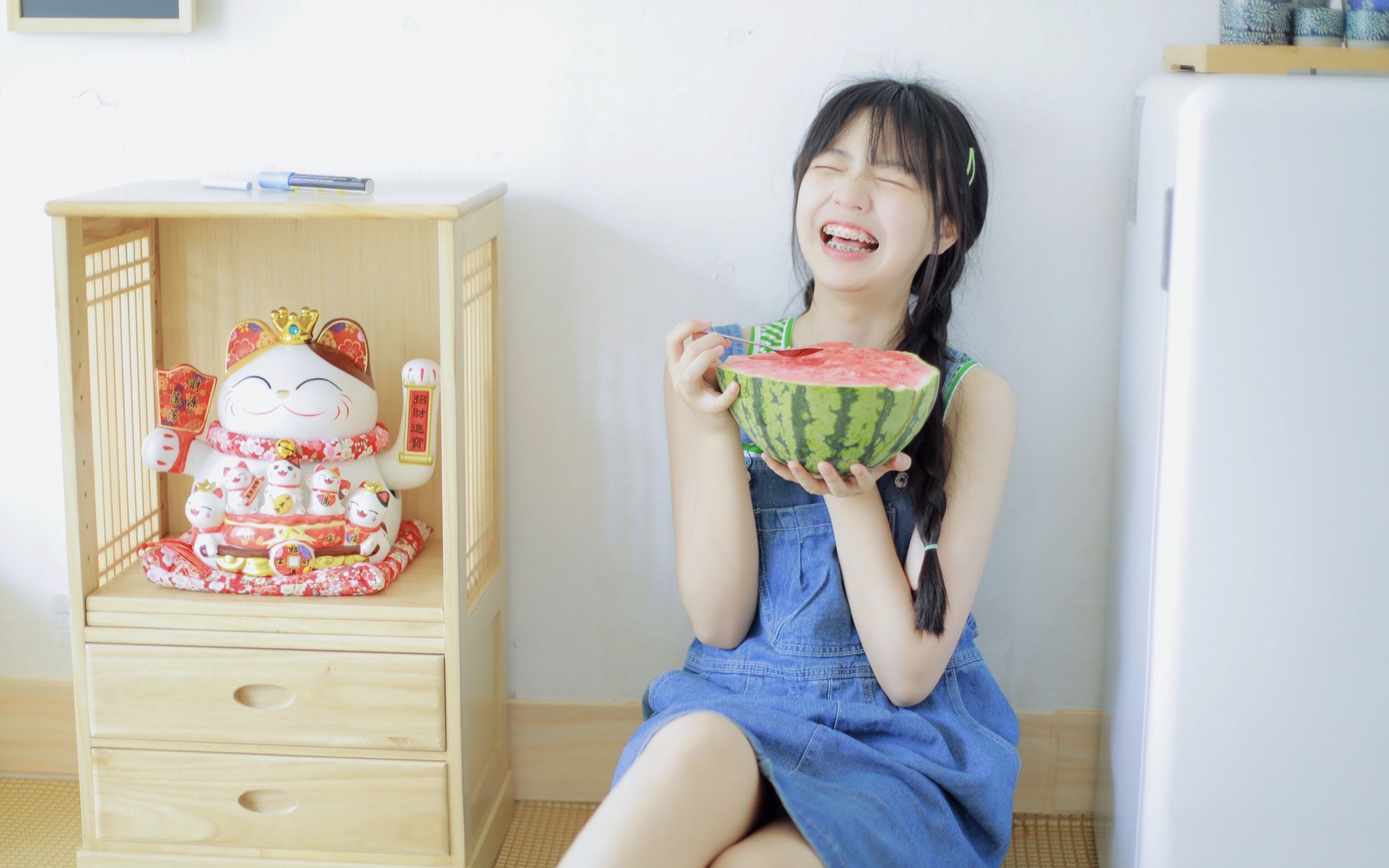 甜美少女丨今天有你，西瓜都变得特别甜