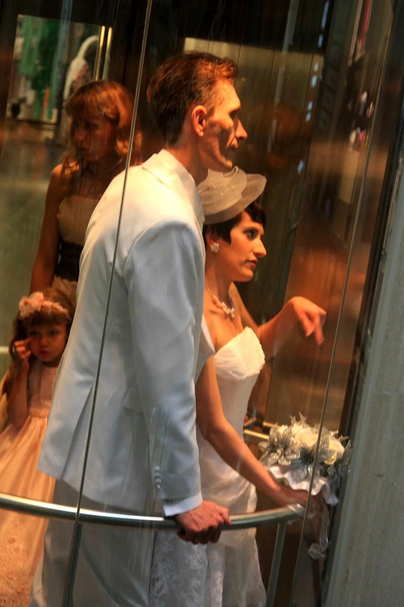 在海参崴,海参崴相亲现场