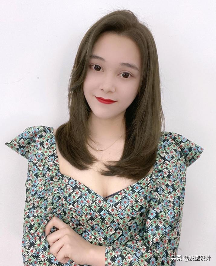 发型女2020流行发型中长发,中长发披发发型理发店