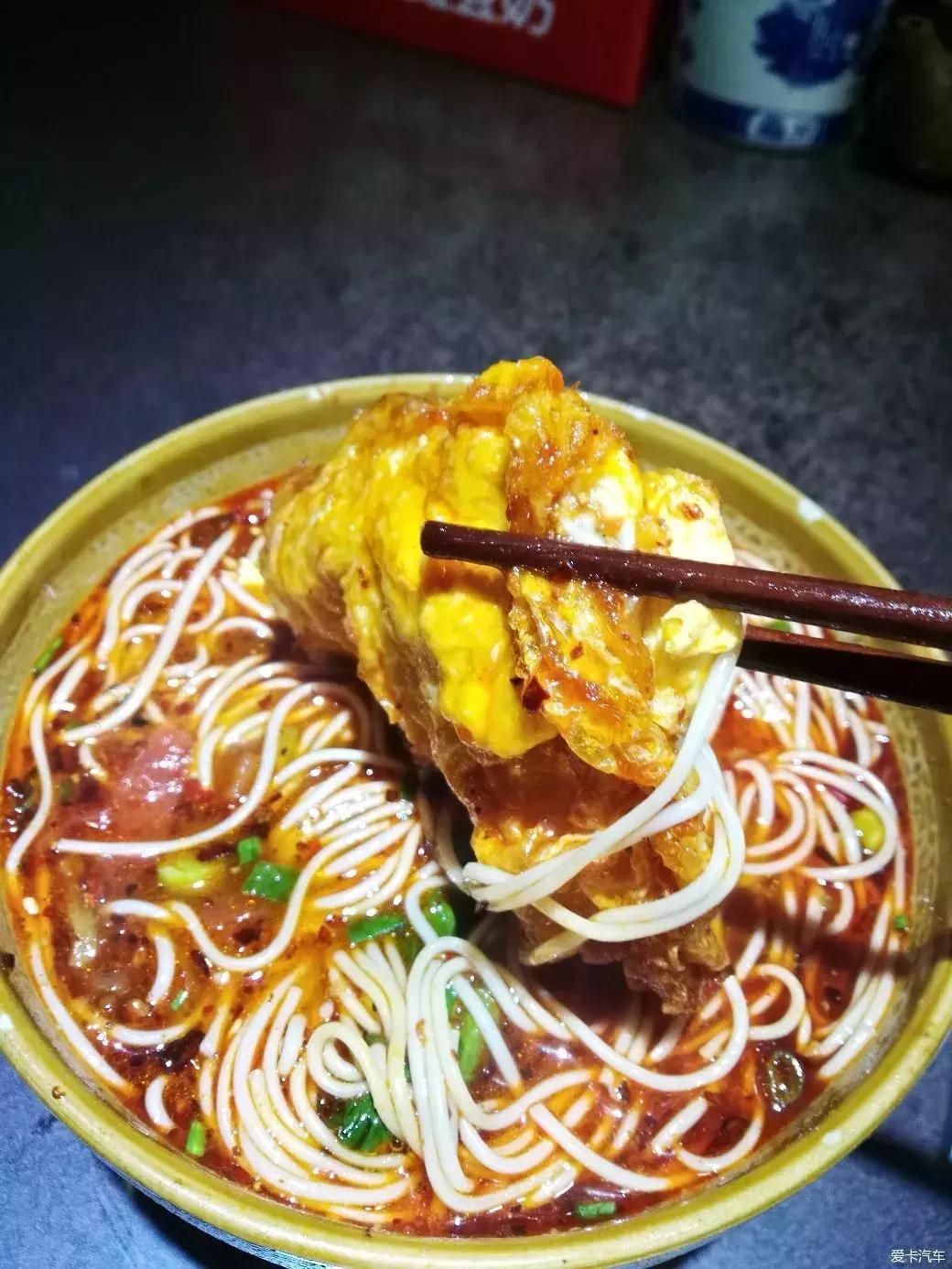 成都小吃一条街必吃推荐,成都吃的特色美食攻略春熙路周围