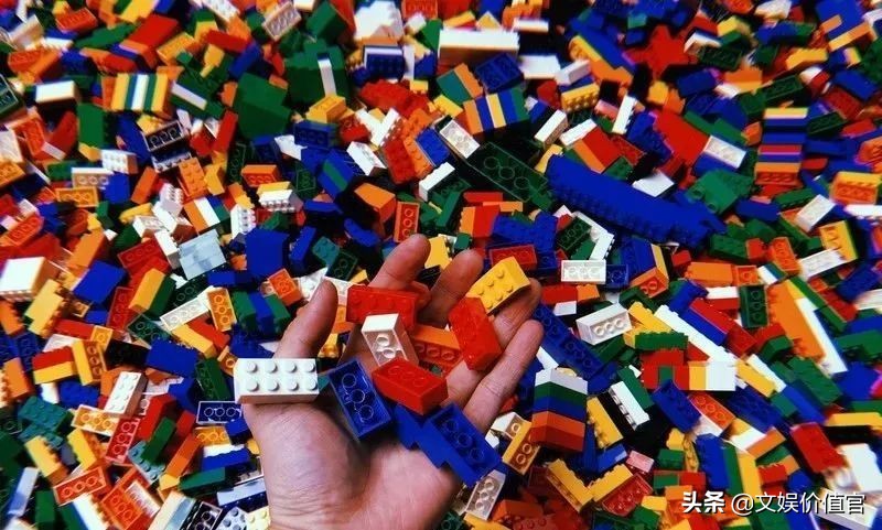 王一博王珞丹综艺 (吴昕王一博玩魔法棒)