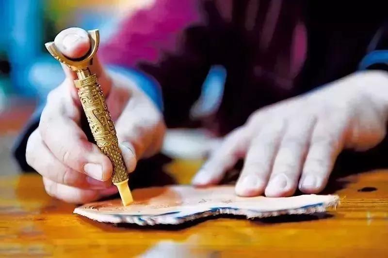 用心发现每一处美,中国非遗手工皮雕