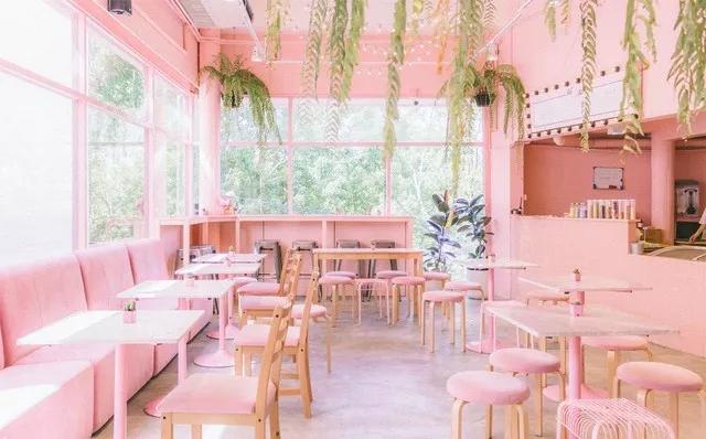 泰国便宜小众潮牌衣服,最近很火的泰国潮牌衣服