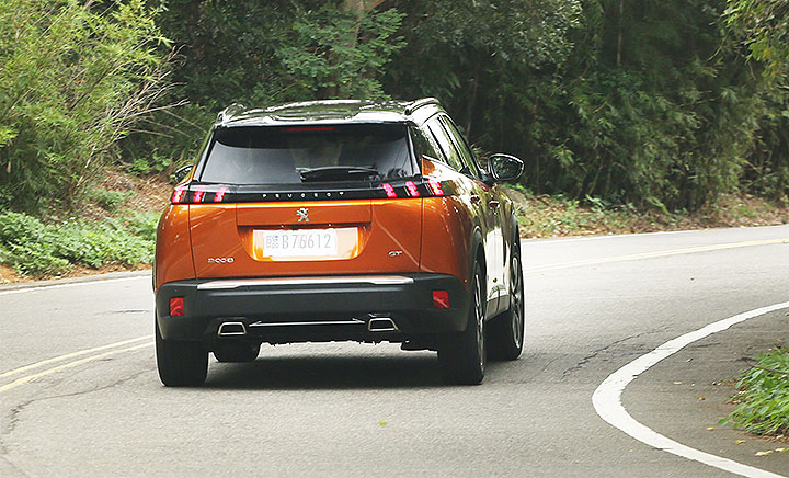 老款标致2008爆改,新款标致2008外观爆改