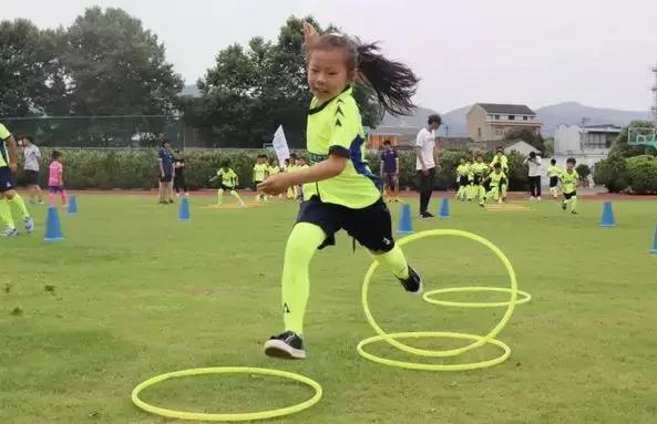 美洲杯决赛意犹未尽？快来领略“小球王”风采