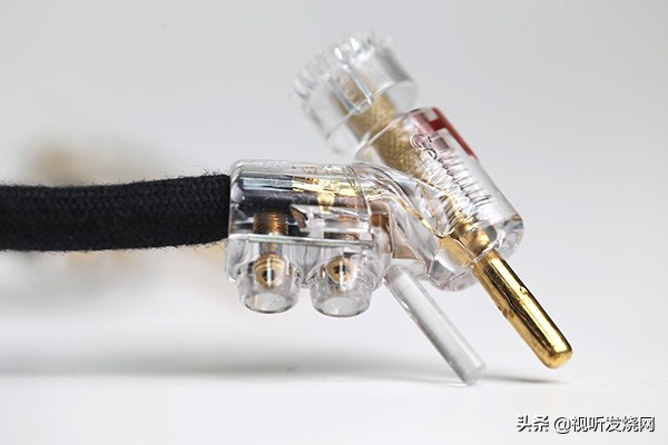 说不出来，优雅又丰富的音乐性：SwisscableReference全套搭