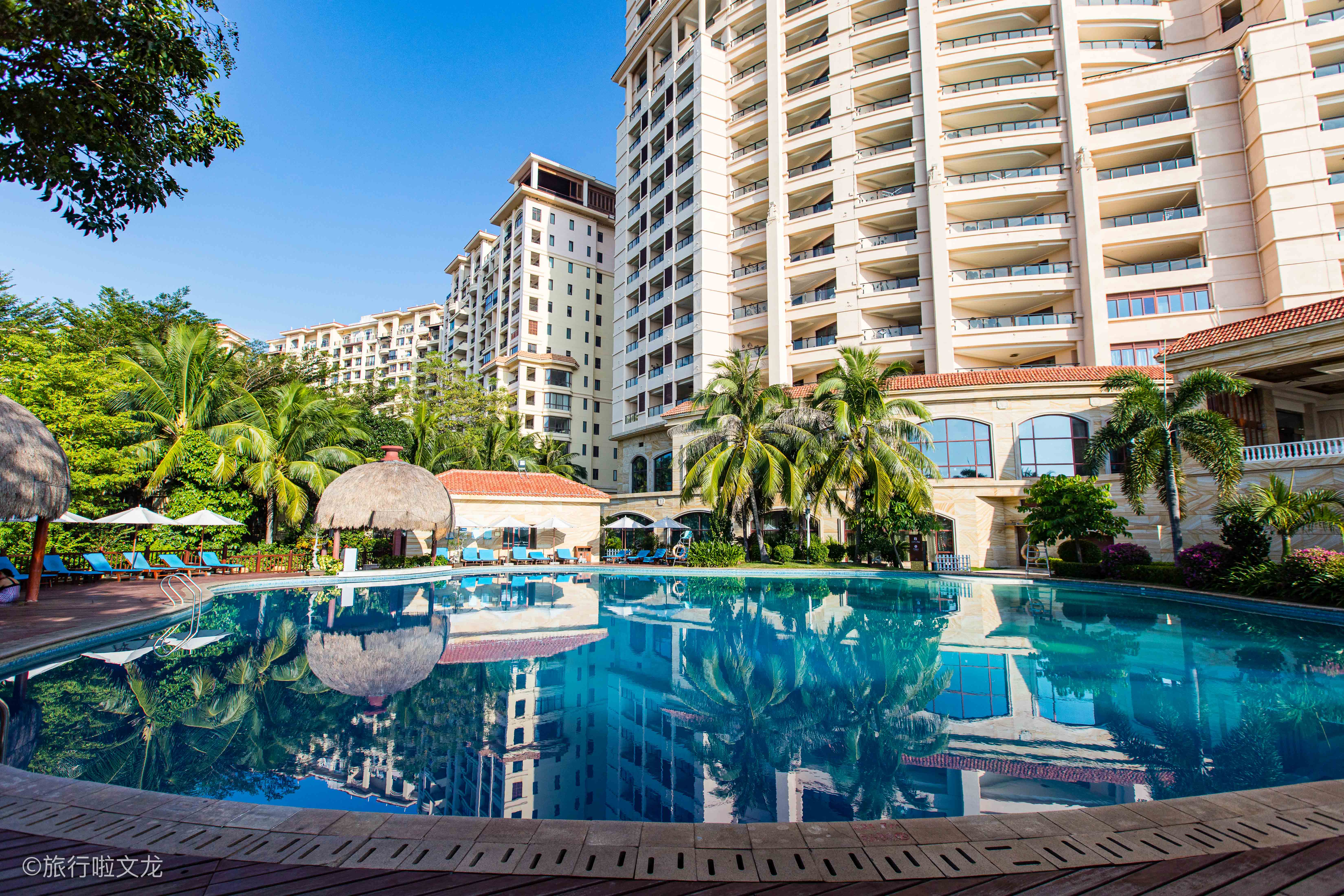三亚离沙滩只有十米的酒店,三亚最值得推荐的三个酒店