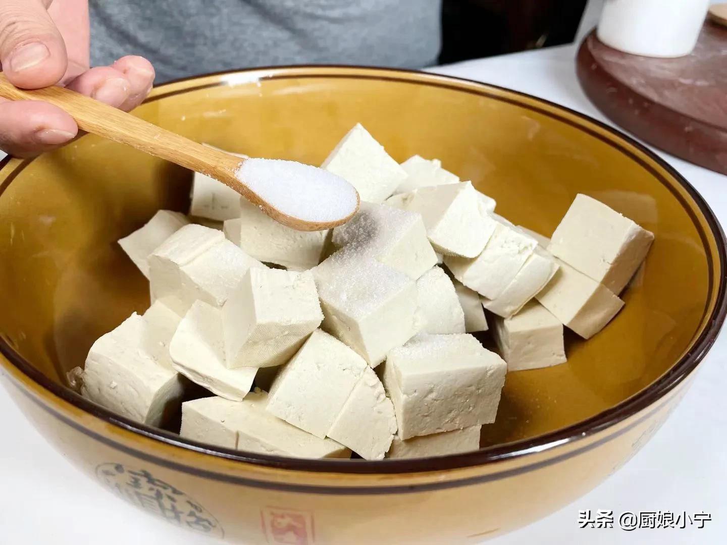 炸油豆腐表面不够金黄怎么办,炸油豆腐油浓稠好还是稀薄