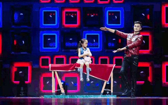 国际魔术大咖空降武汉,魔术团队开业庆典魔术表演