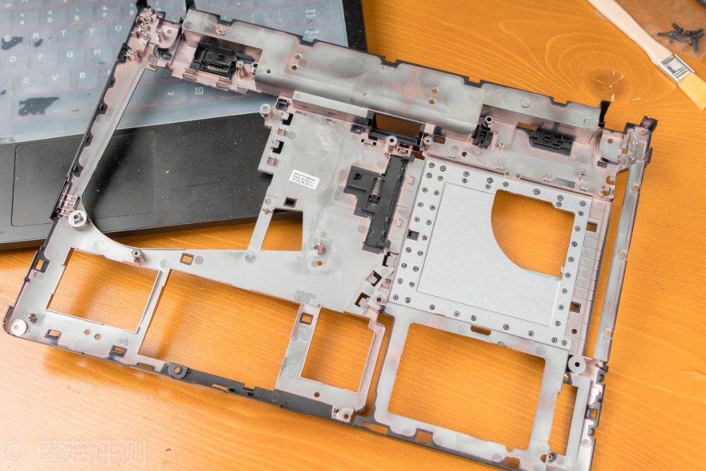 转轴坏了一定要换a壳吗,y400转轴断裂修复