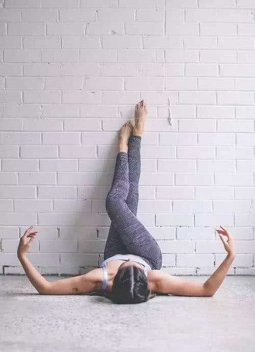 李宣美迈开腿,李宣美的腿怎么瘦的