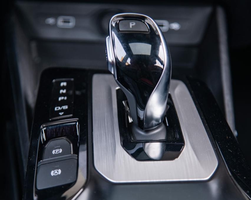 性价比高颜值超高平民轿跑名爵5,10万左右名爵5