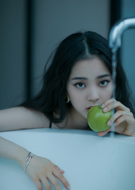 最新杨超越与赖美云,赖美云杨超越身高差