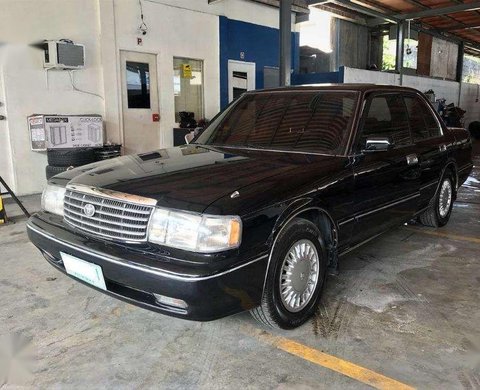 丰田皇冠陆放顶配停产吗,丰田皇冠真的停产了吗