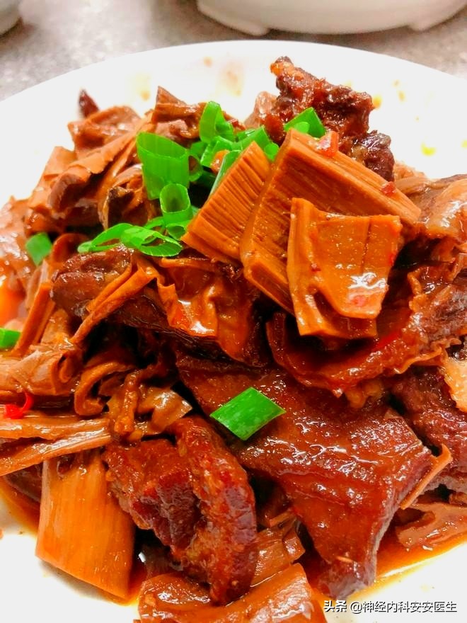过年红烧笋干实在是太好吃了，但不能贪多哦，尤其是此类人群