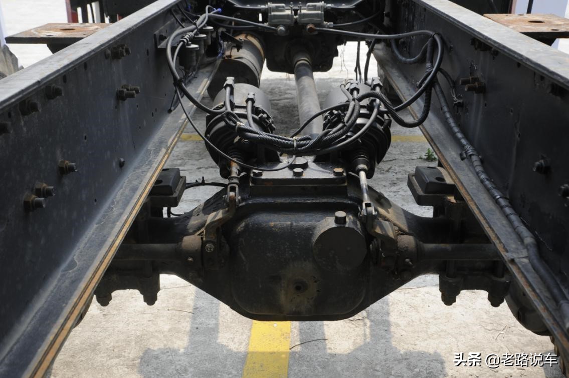 打造钢铁军队铸就时代楷模,重庆曾经有过的超跑神车