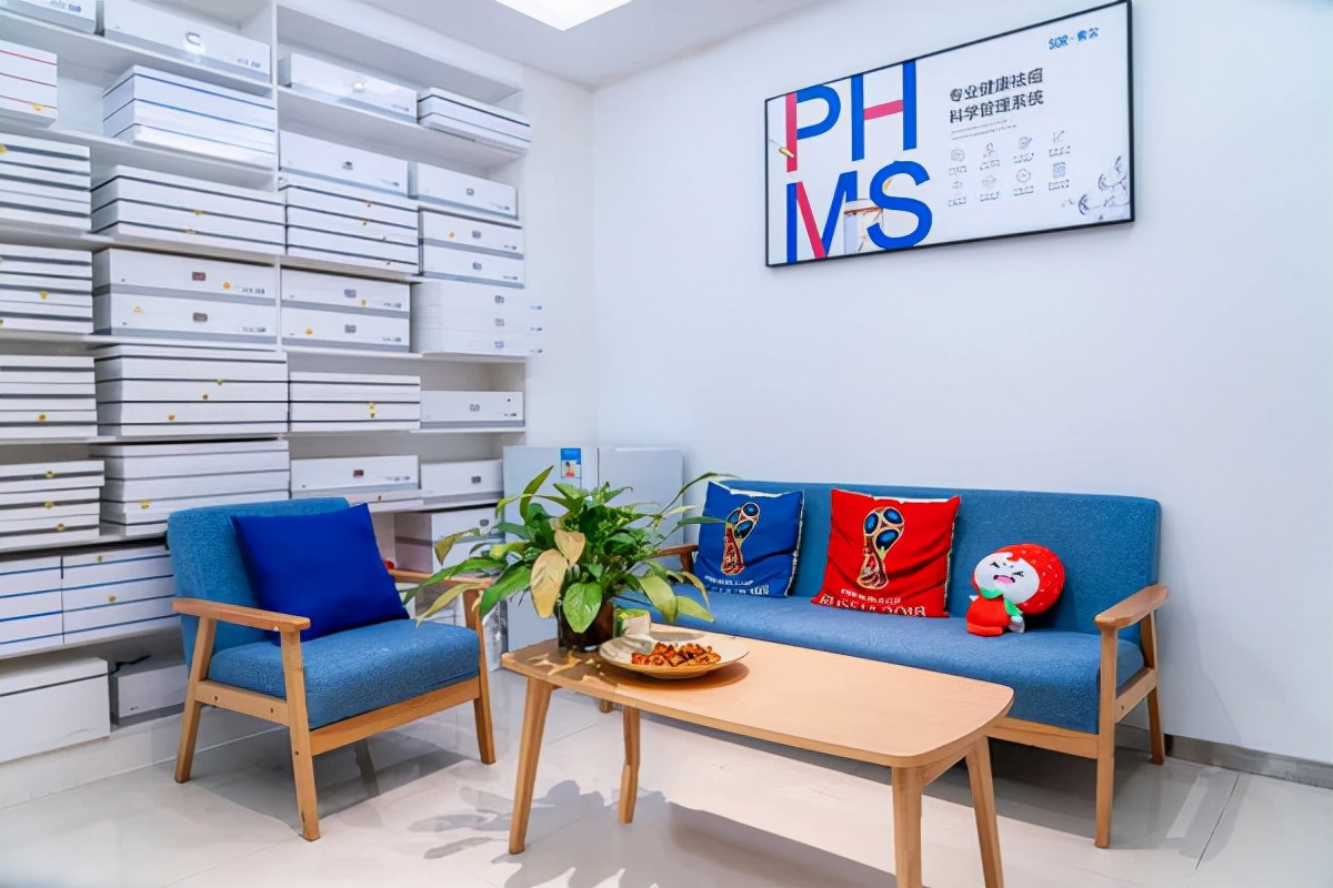 熬夜脸上长痘痘怎么快速消除痘痘,脸上长痘痘贴痘痘贴管用吗