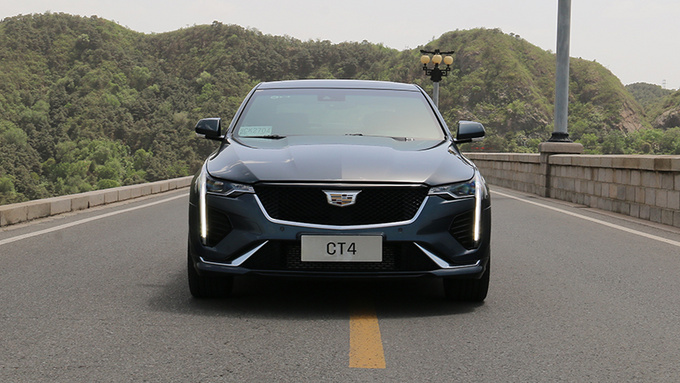 凯迪拉克CT4试驾评测,凯迪拉克ct4和ats空间对比