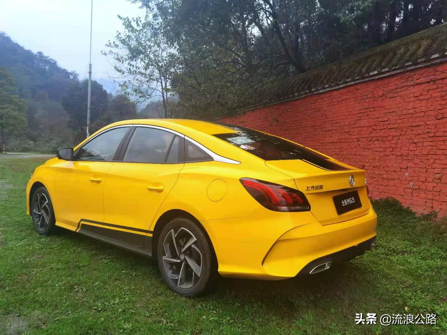 名爵mg5天蝎座1.5ttrophy运动旗舰版,名爵mg5试驾懂车帝