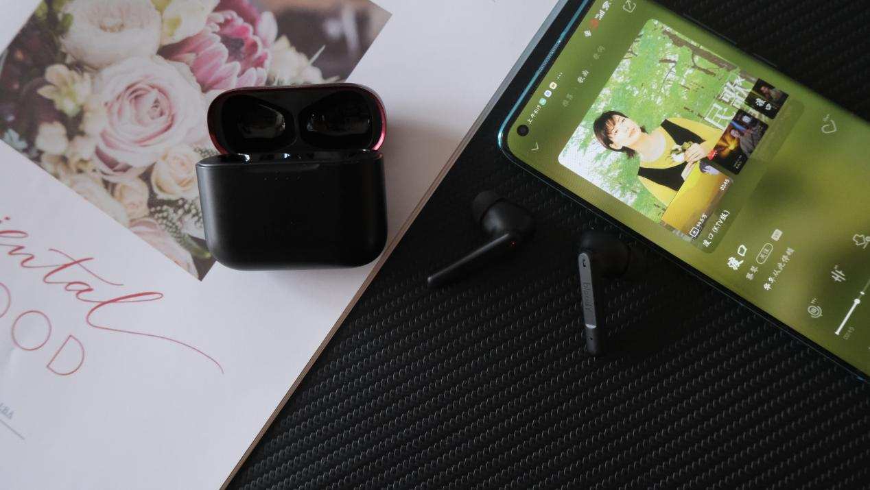 双飞燕血手幽灵鼠标体验,玩游戏双飞燕血手幽灵耳机评测