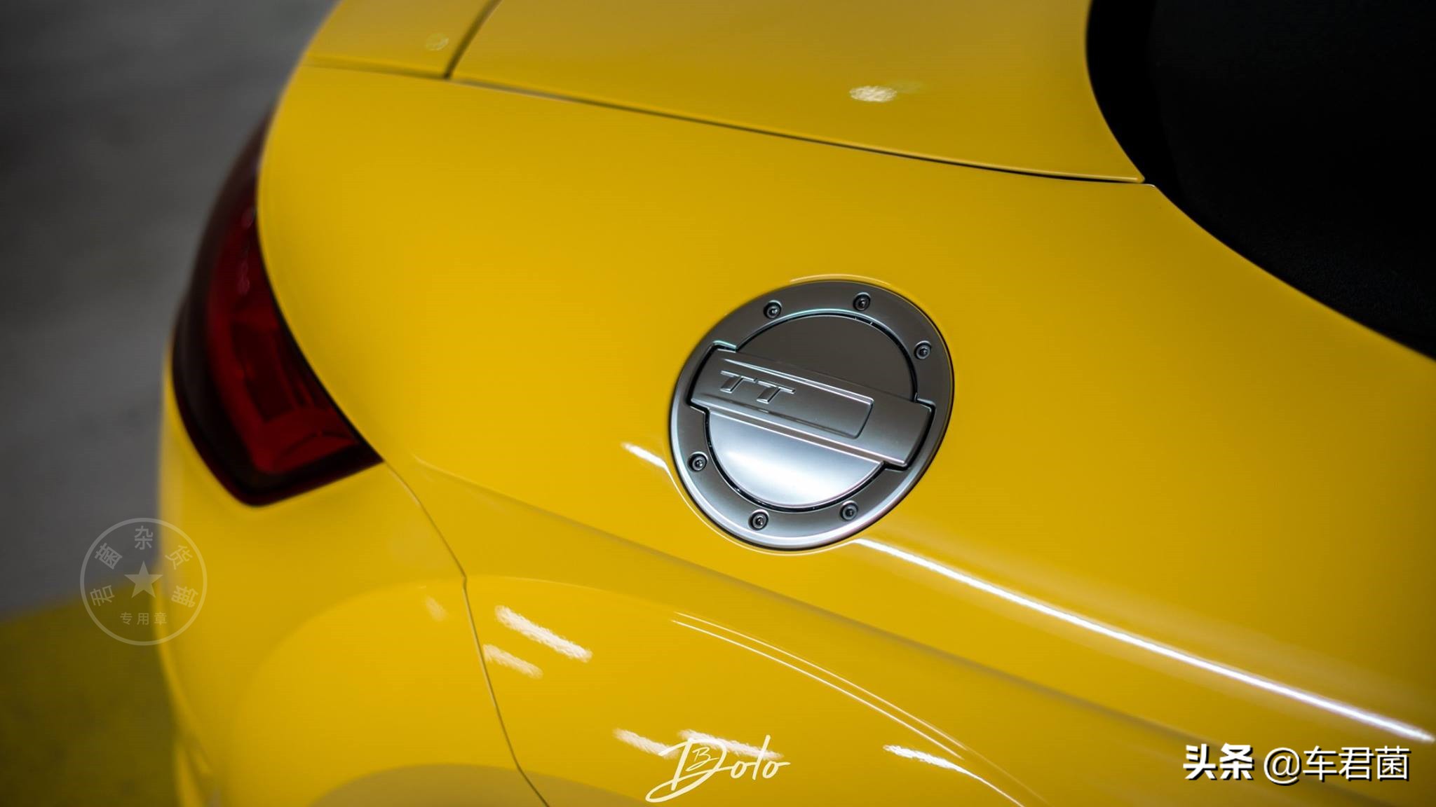 奥迪tt黑武士配白色轮毂,奥迪tt改怎么样的轮毂