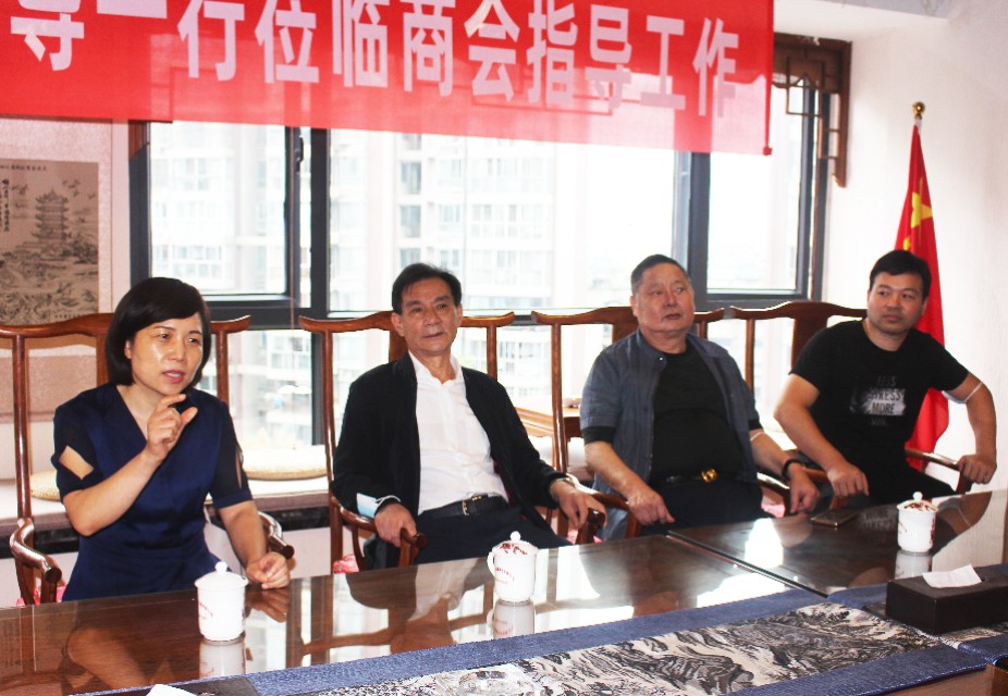 静松播报｜潜江市委常委王玉梅一行到访四川省湖北商会