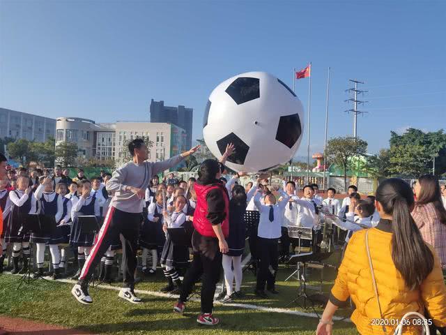 小足球大梦想足球操,青少年足球联赛闽侯赛区实验小学