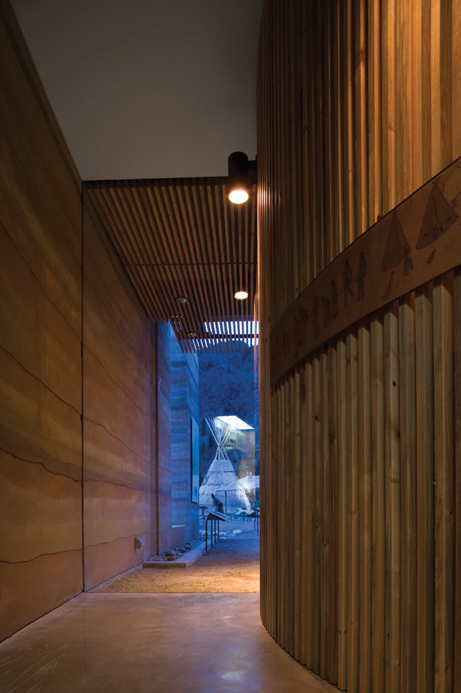 东西方现代夯土墙建筑集粹