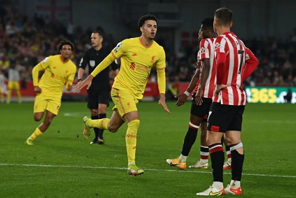 曼城4-4切尔西打成平局,曼联2-1曼城切尔西欧战