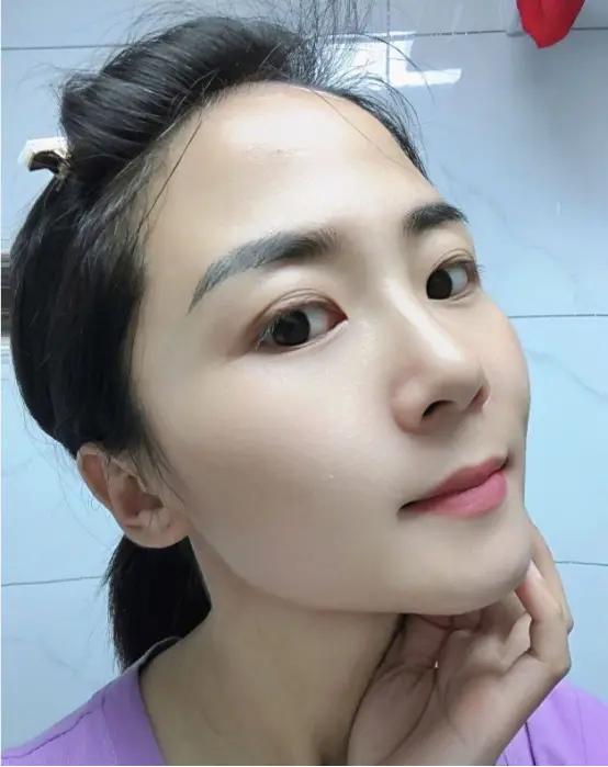 葳兰氏Q10洗面奶测评来了，洁面控油补水可当泡泡面膜使用