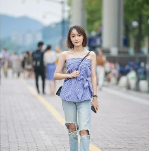 露肩衣服怎么穿不露肩带,露肩上衣怎么穿肩带不上滑