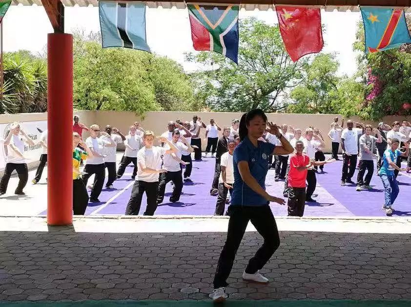 打拳体育老师,打拳的体育老师