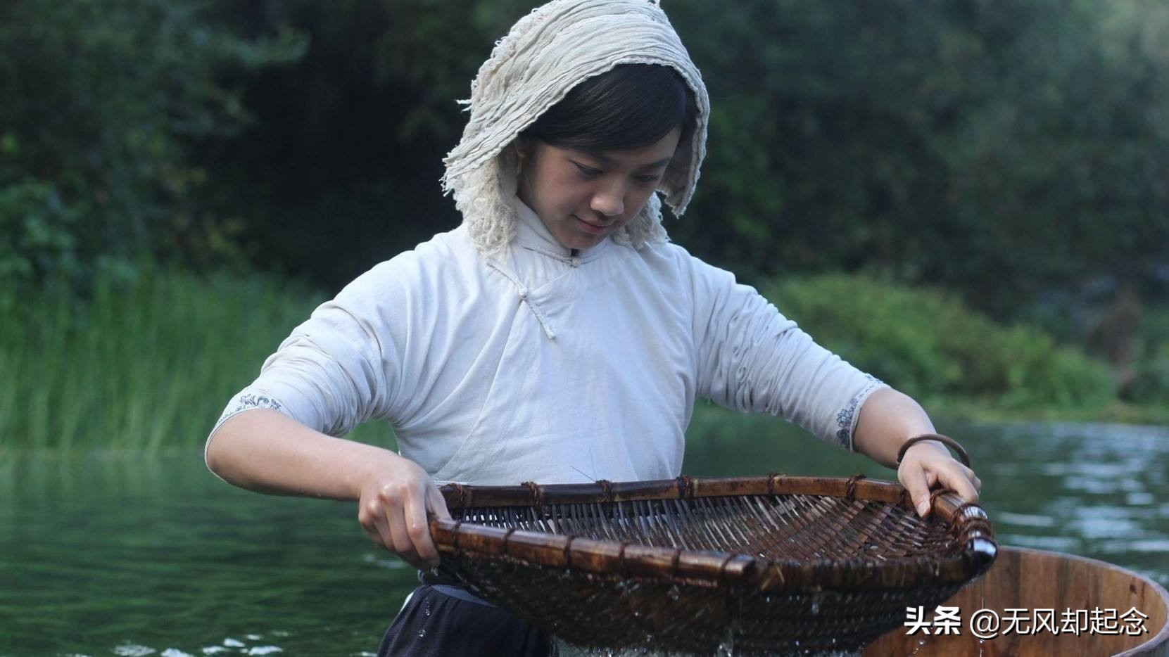 刁蛮小姐新婚夜收到匿名对联，上联为：吕府姑娘，下口大过上口