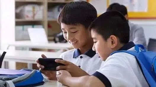 孩子玩游戏成瘾该怎么办,17岁孩子玩游戏成瘾该怎么说